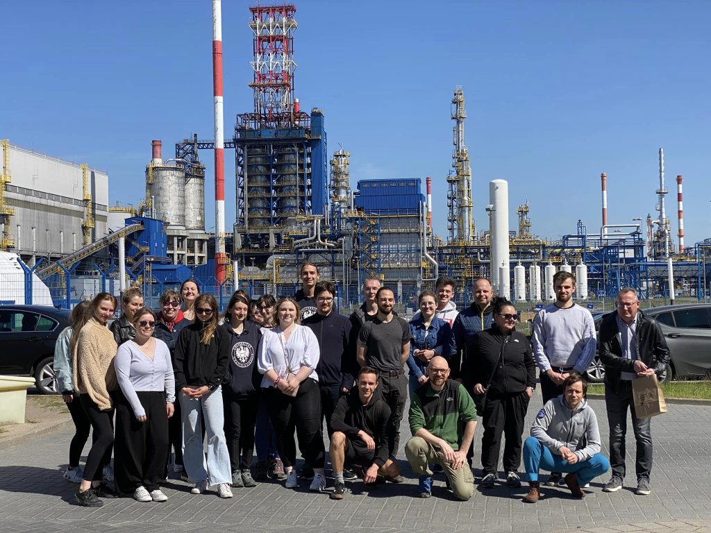 Students at the Gdańsk Refinery