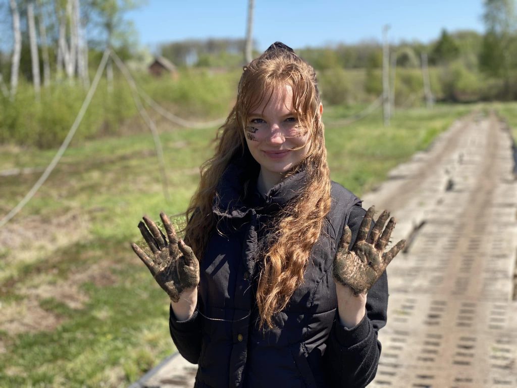 Geography student Dominika Pabjaniak during a class at a peat mine